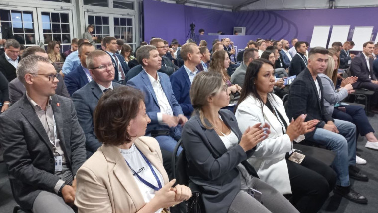 Работа с молодёжью становится приоритетом муниципалитетов. Работа с молодёжью становится приоритетом муниципалитетов.